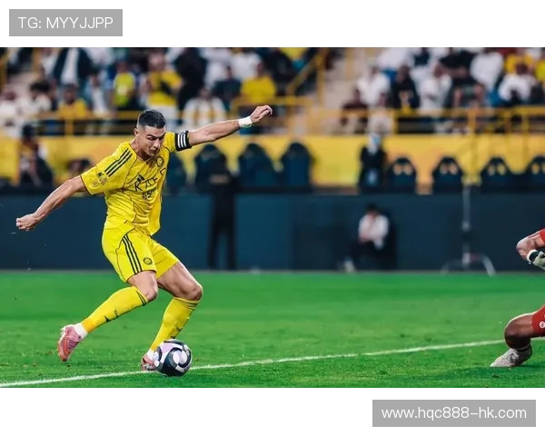 ✅体育直播🏆世界杯直播🏀NBA直播⚽兰州警方通报：一人驾驶小型客车将1名行人撞伤，逃逸过程中又撞伤3名行人，已被抓获sports